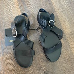 NWT Forever 21 black flat open toe sandals